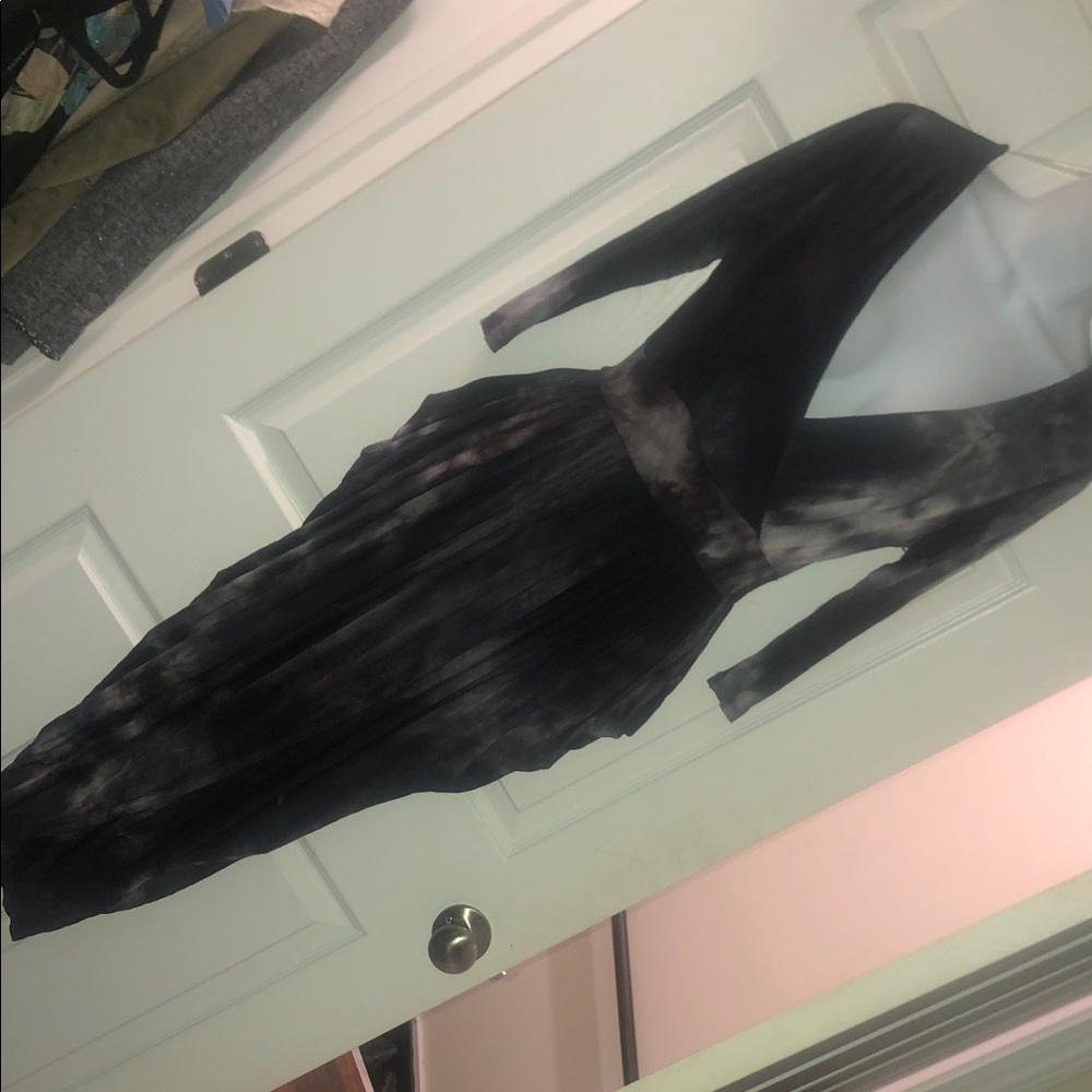 Long Sleeve Black Tie-Dye Maxi Dress